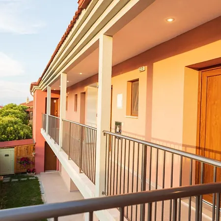 Samari Hotel *