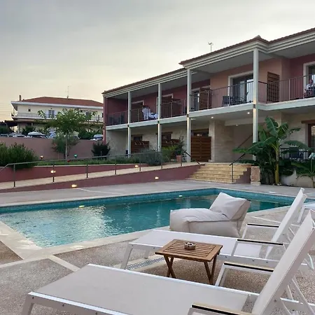 ホテル Samari アフィトス