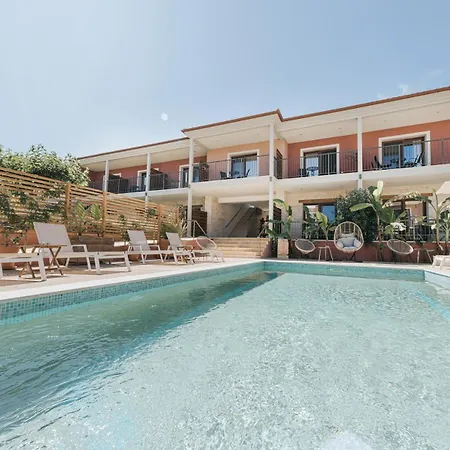 Samari Hotel *